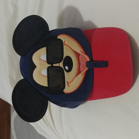 Disney Mickey mouse hat - Picture 2 of 5